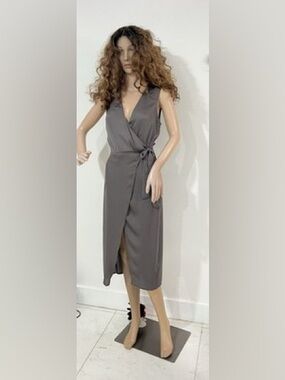 chinese dress ladies Yolanda Long Sleeve Maxi Dress - Sage Green Floral